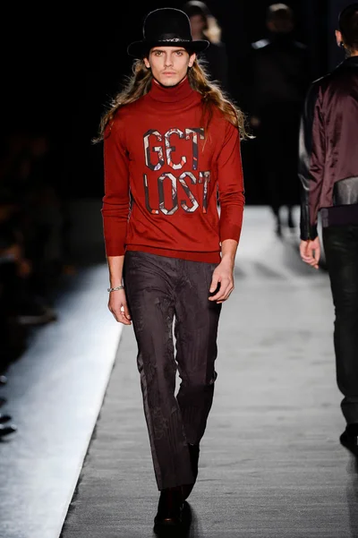 Look 9